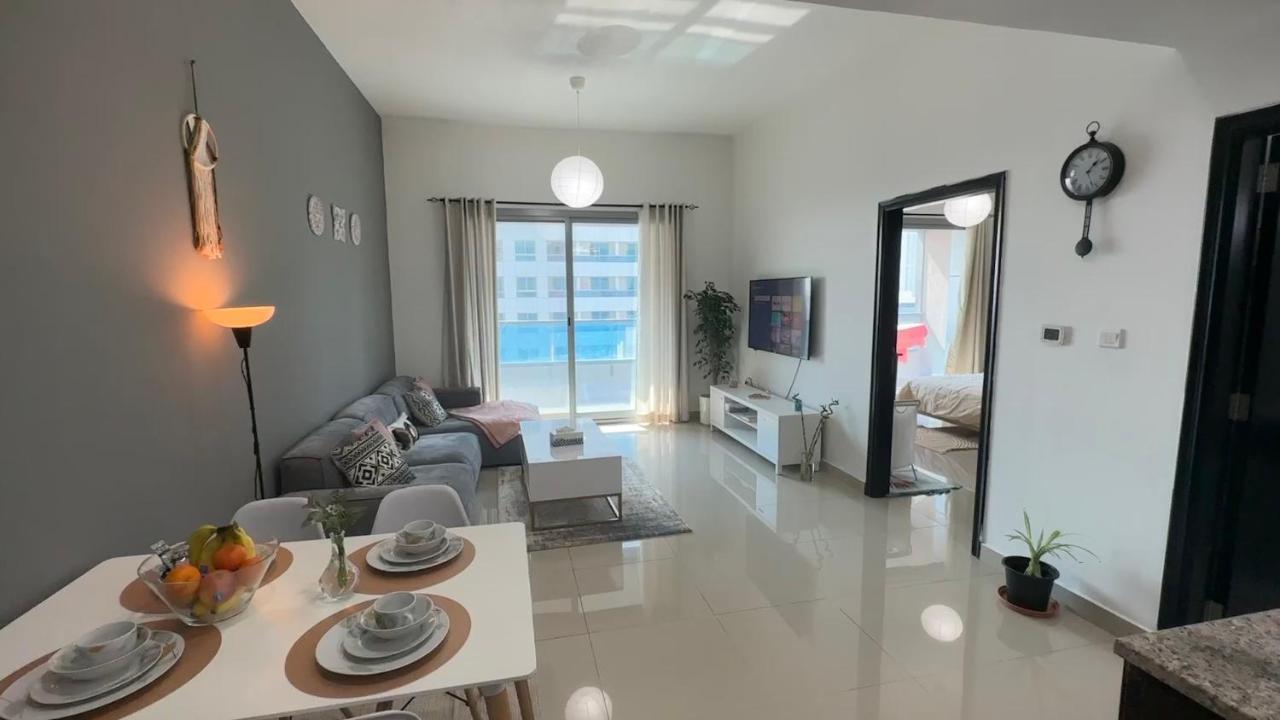 Apartamento Himalaya Homes Lovely 1 Bedroom Dubai