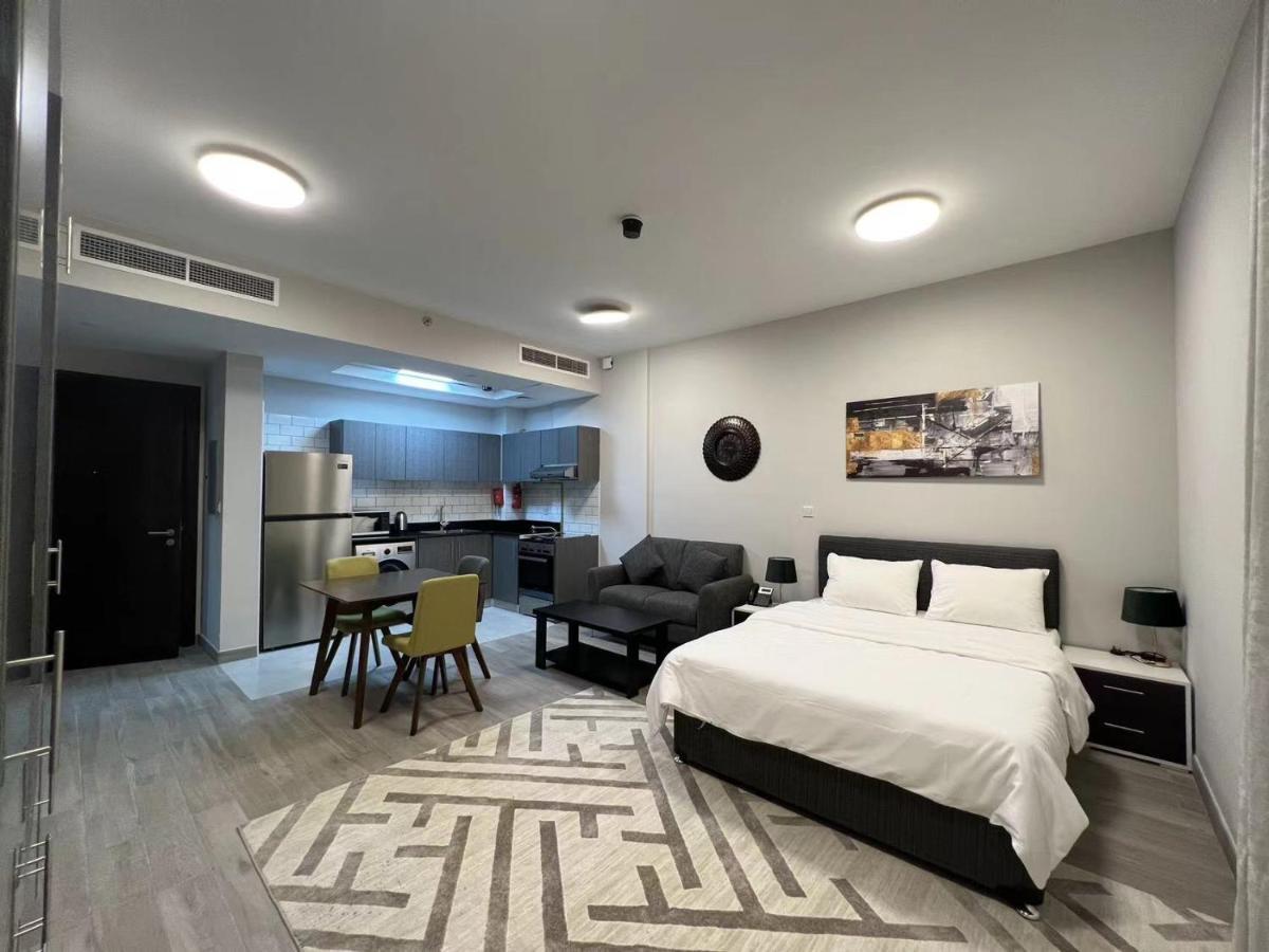 Penrose Place Jvc Apartament *