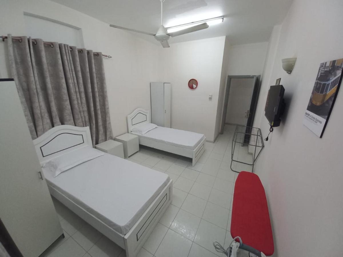 Low Priced New Residential For Rent In Near Dafza Metro Station Lägenhet