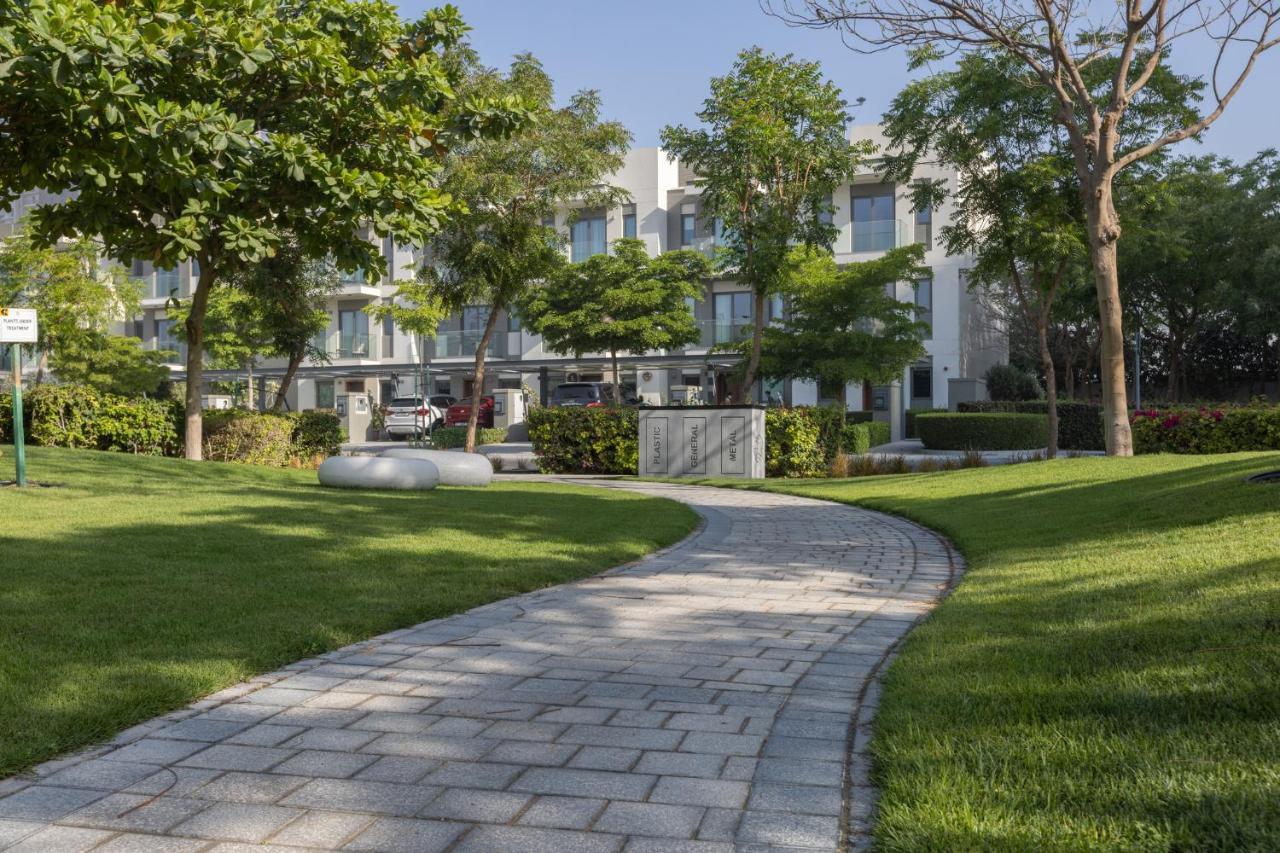 By Latinem Luxury 2br Cv B2513 Near Burj Khalifa Dubai