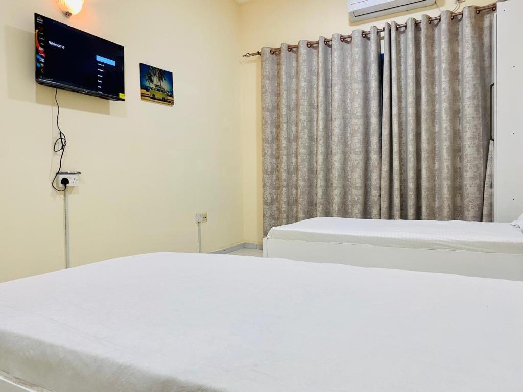 Low Priced New Residential For Rent In Near Dafza Metro Station Lägenhet *