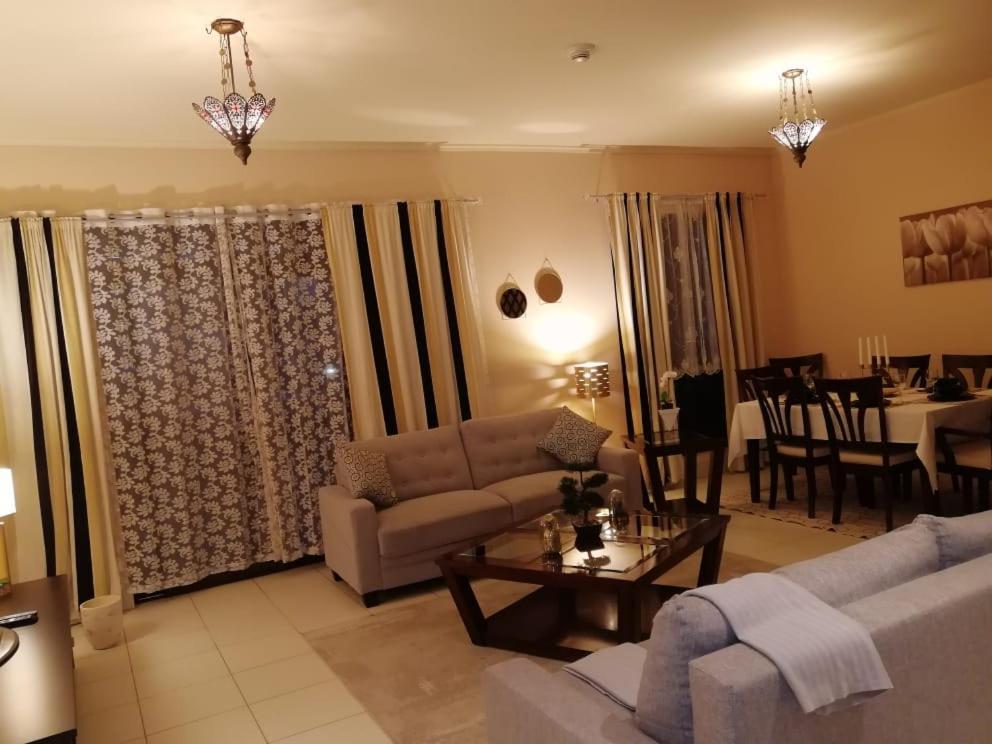 Appartement Burj Area - 5min Walk - Luxury 2 Bedroom Dubaï