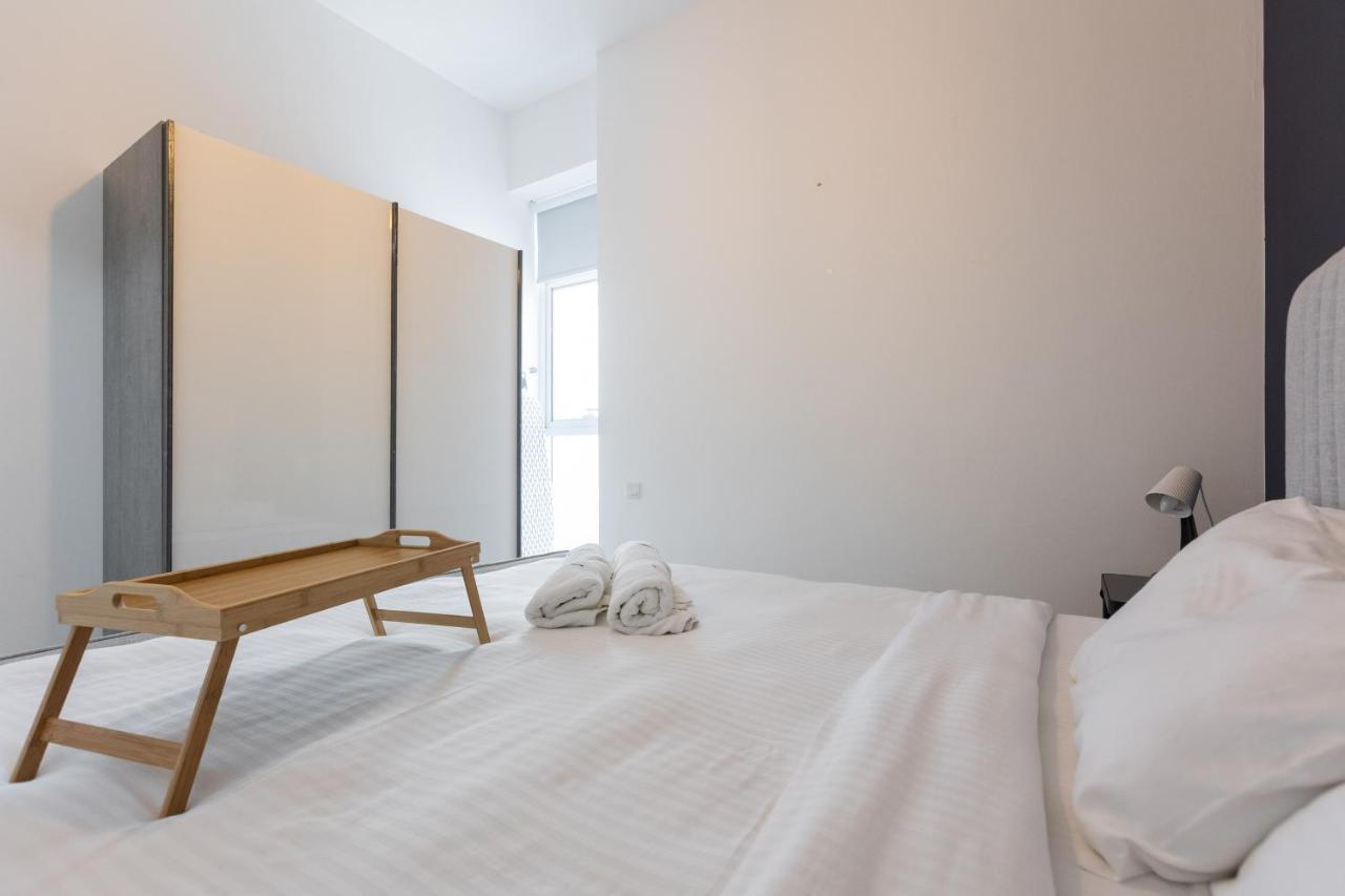 Ferienhaus Spacious 1br With Full Marina View *
