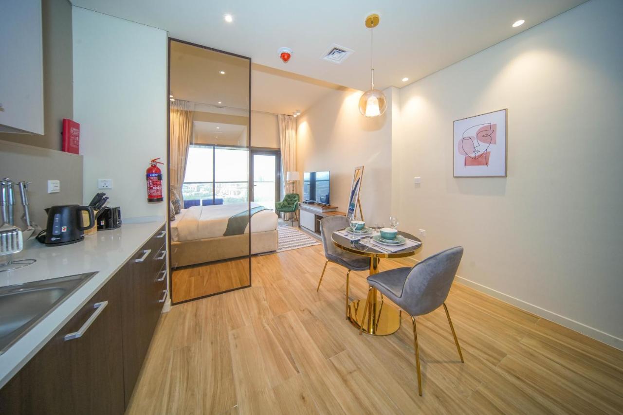 Big Modern In Park View Jvc Lejlighed