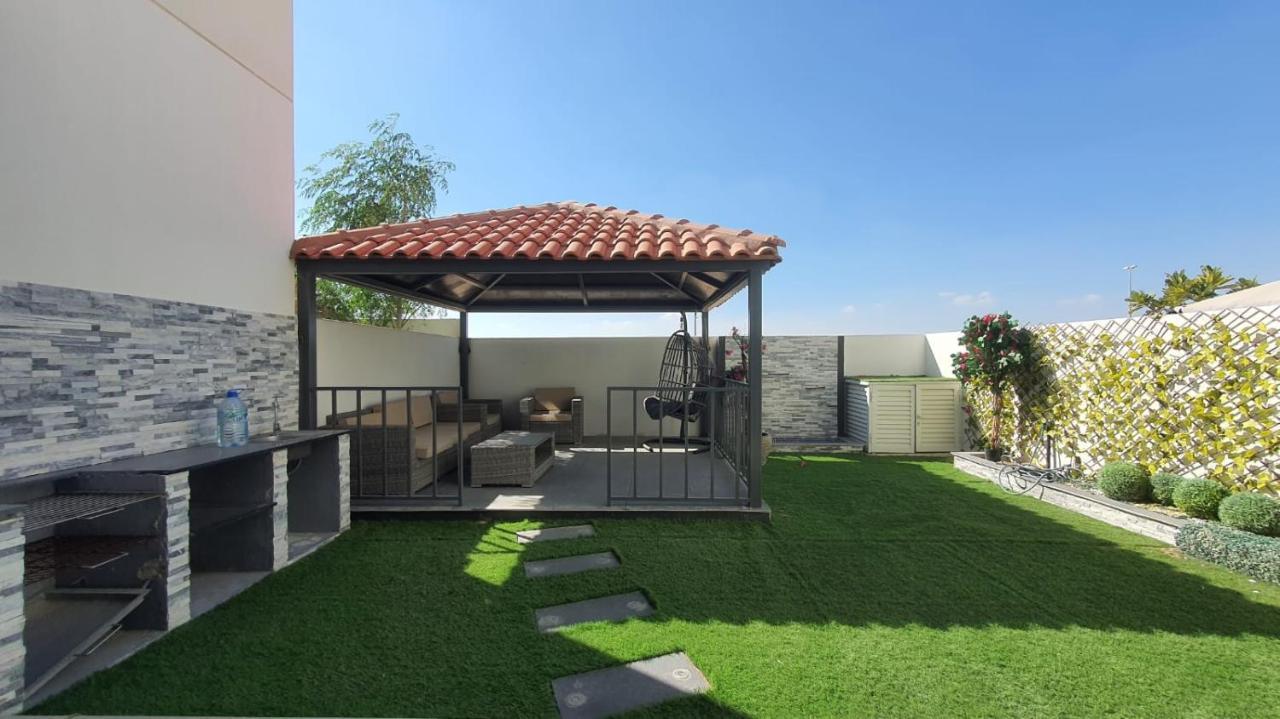 Spacious With Bbq Area Dubaï