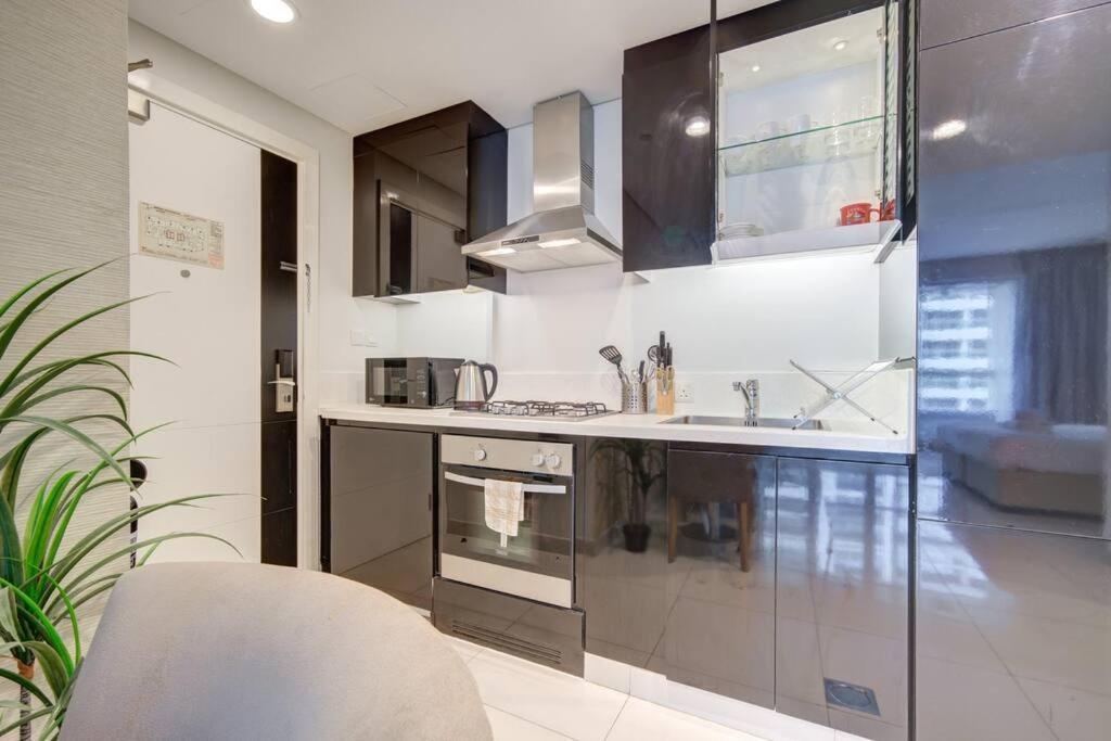 Apartamento Luxurious Amenities Dubái