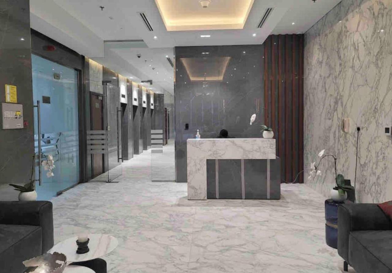 Next To Burj Khalifa & Mall Long Term Available! Send Message Apartamento