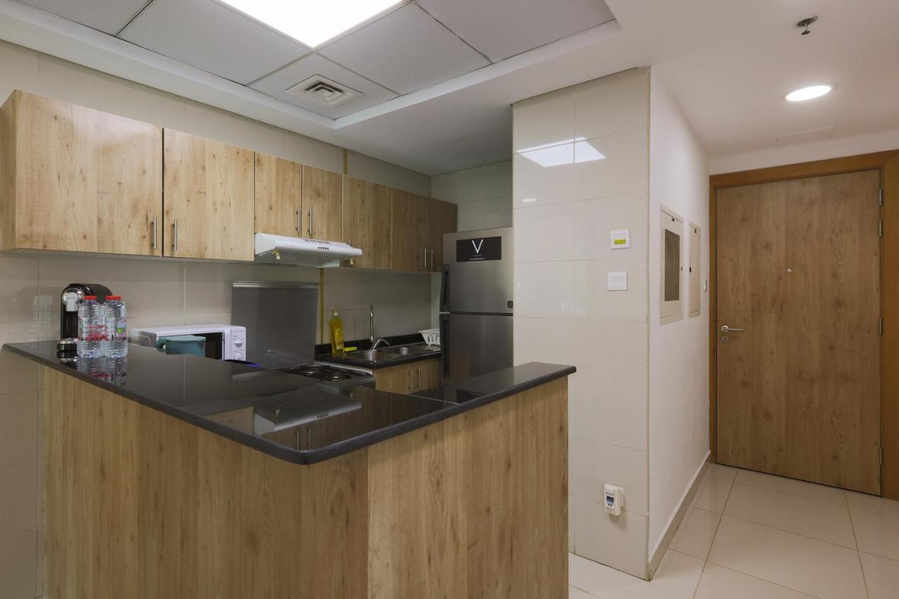 Ferienhaus Spacious 1br With Full Marina View Dubai