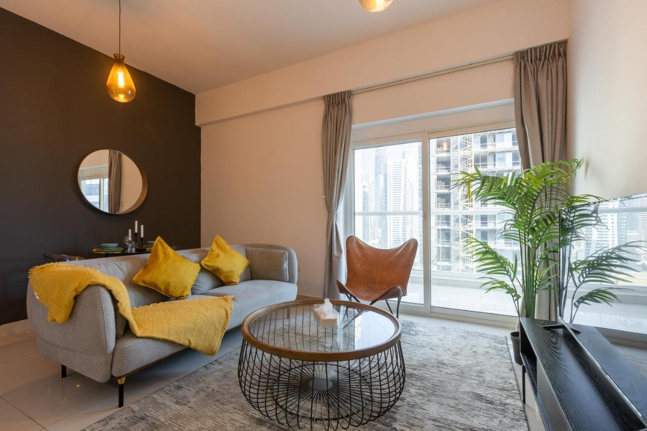 Ferienhaus Spacious 1br With Full Marina View *