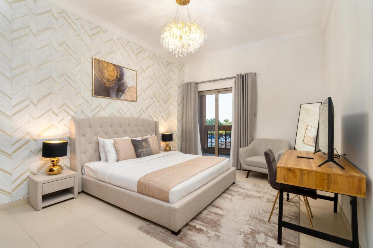 Globalstay At Palm Jumeirah Beachfront Paradise With Pool And Gym Apartamento