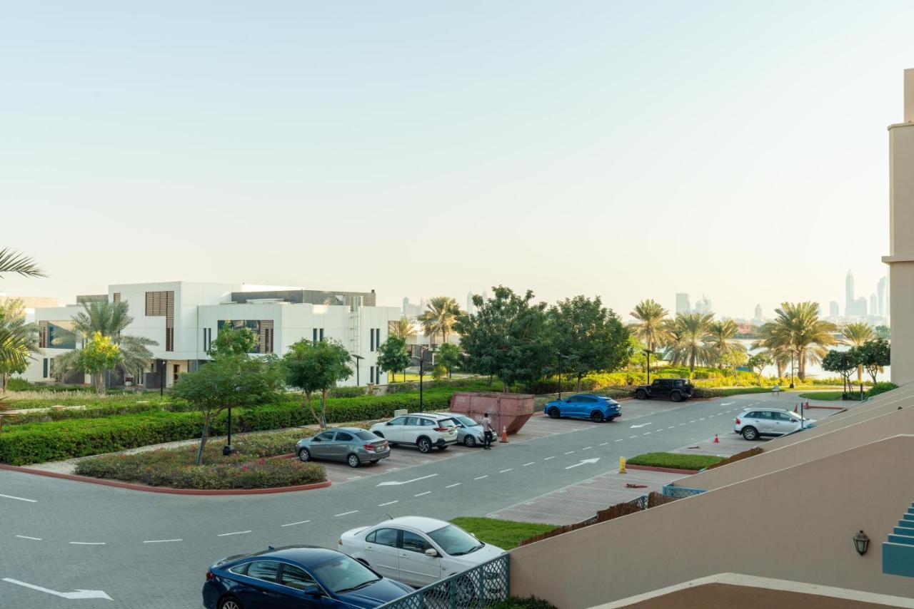 Globalstay At Palm Jumeirah Beachfront Paradise With Pool And Gym Apartamento *