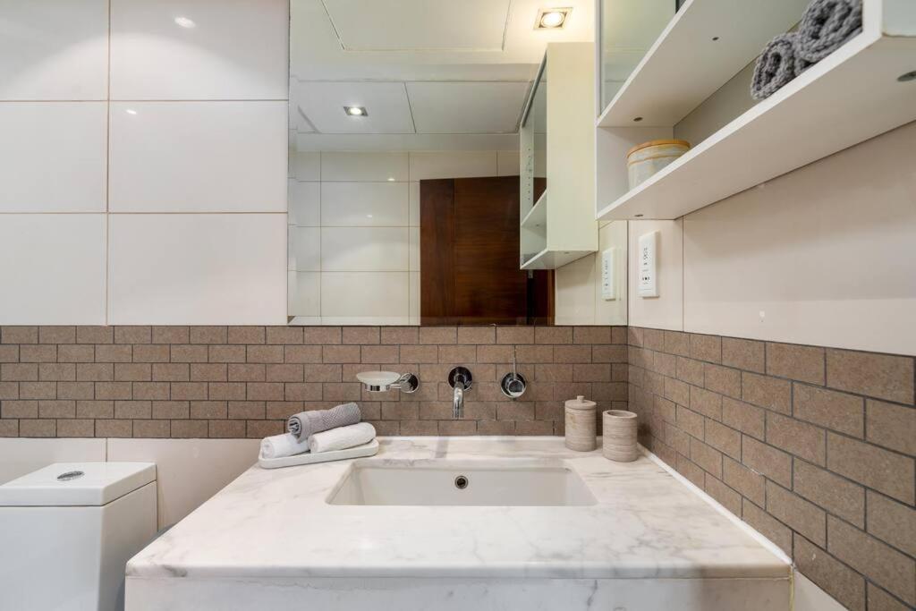 On Off Hh- Marina- Spacious Stylish 1br * Dubái