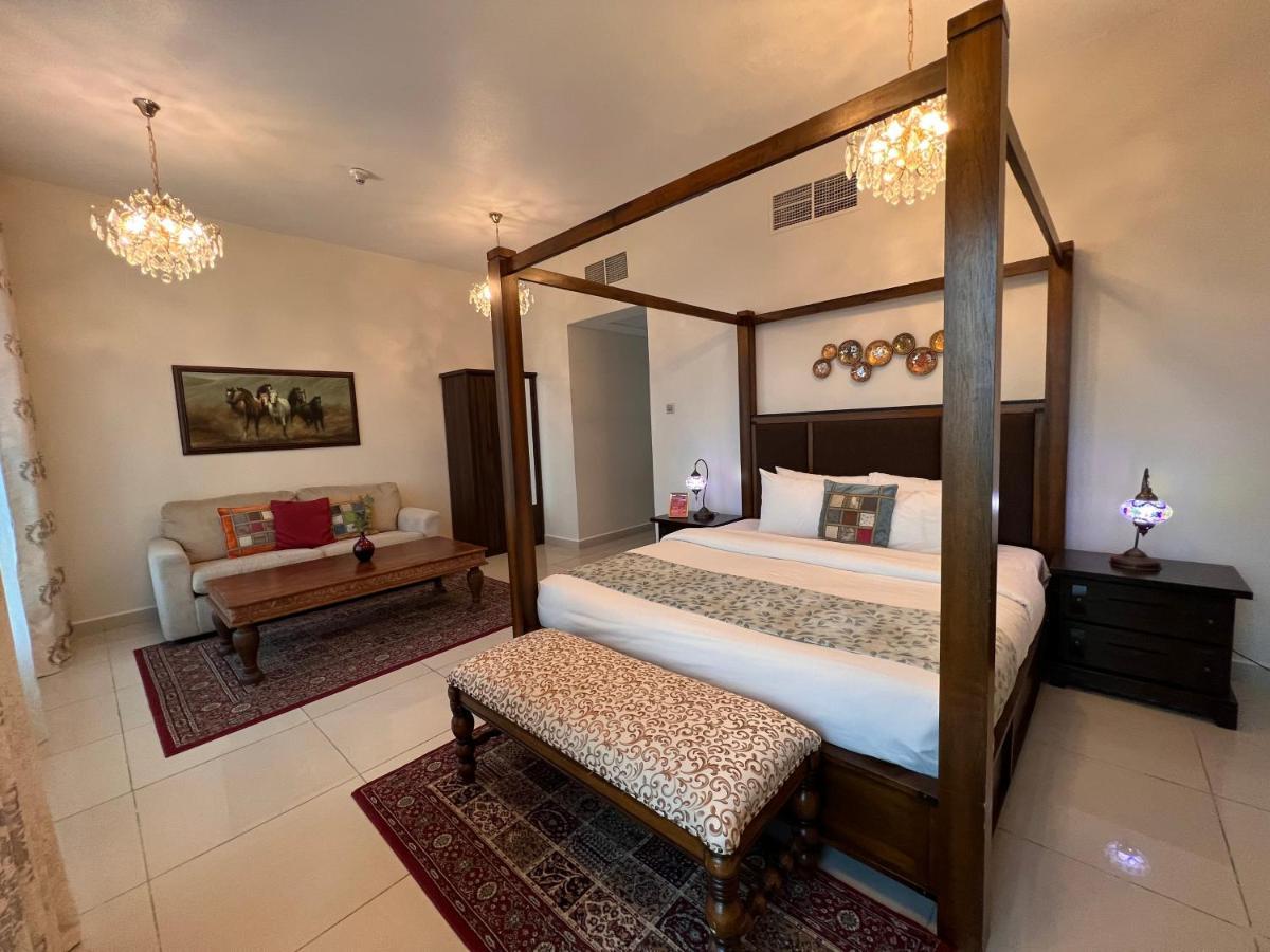 Appartamento Two Continents Holiday Homes - Arabian Nights With Sea Views - Free Airport Pick-up Over 5 Nights *