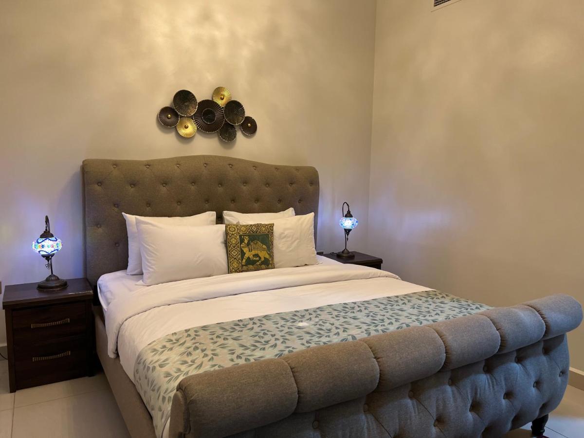 Two Continents Holiday Homes - Arabian Nights With Sea Views - Free Airport Pick-up Over 5 Nights Appartamento *
