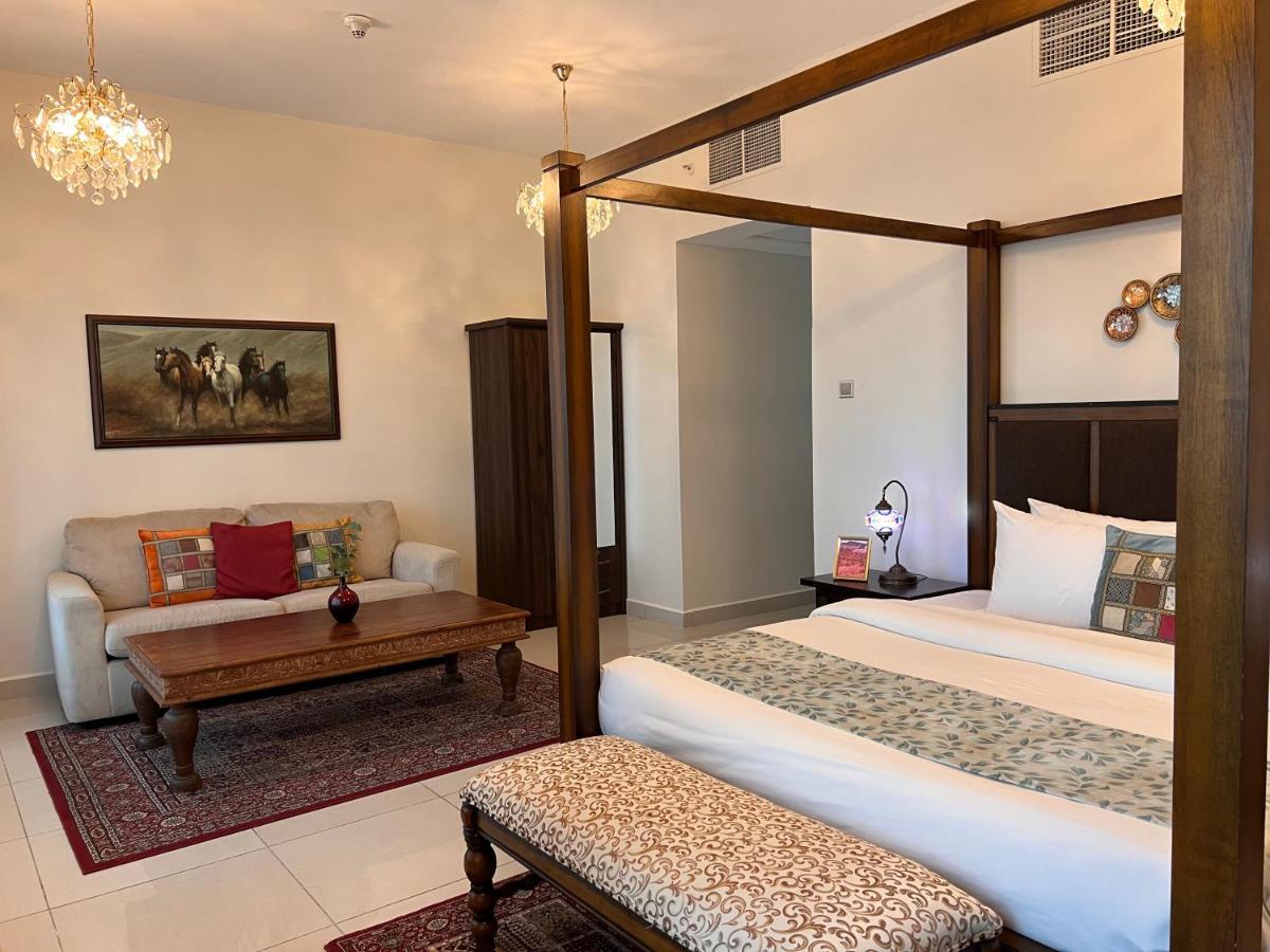 Two Continents Holiday Homes - Arabian Nights With Sea Views - Free Airport Pick-up Over 5 Nights Appartamento