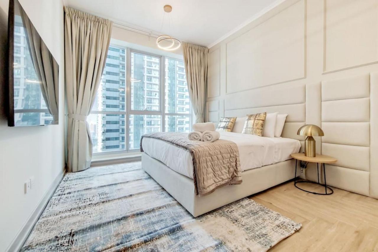 Torch Tower, 2 Bedroom - Glamorous Two Bedroom *