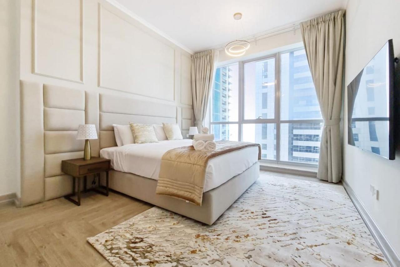 Torch Tower, 2 Bedroom - Glamorous Two Bedroom Apartament *
