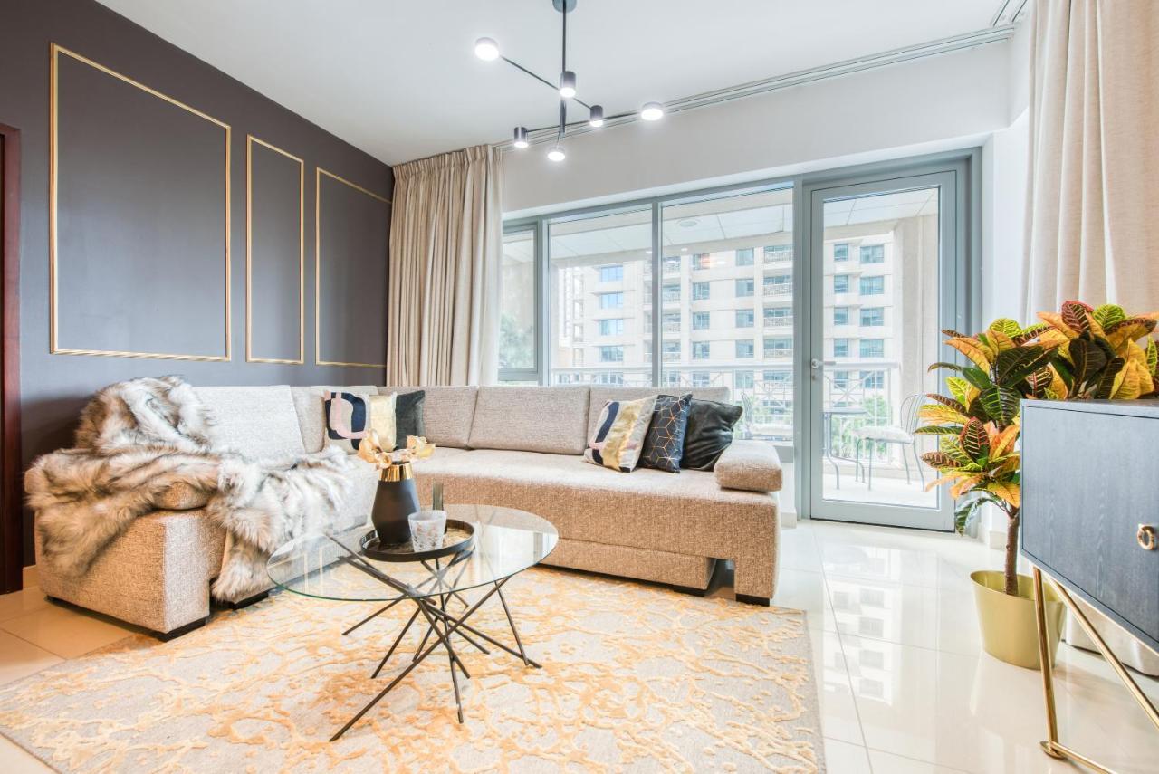 Apartament Maison Privee - Radiant Urban Retreat With Iconic Burj Khalifa Vws Dubai