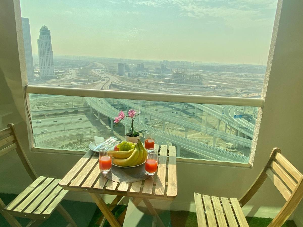 Apartemen Manchester Galaxy - 2br In Marina Dubai