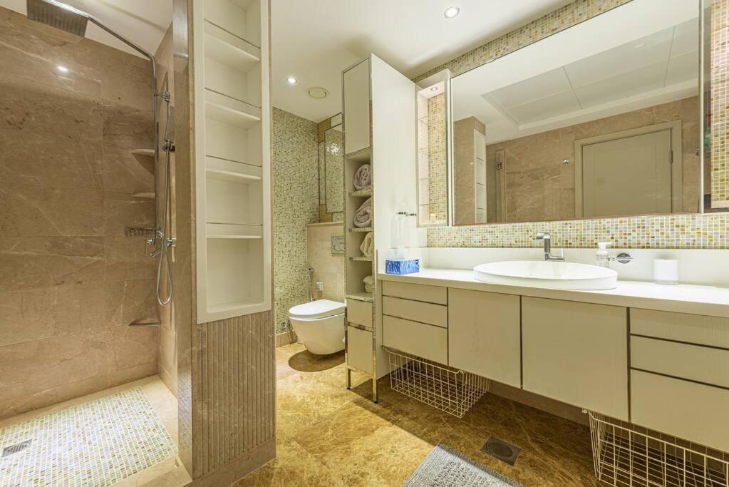 Apartamento First Class 3br With Full Burj Khalifa And Fountain View Dubái