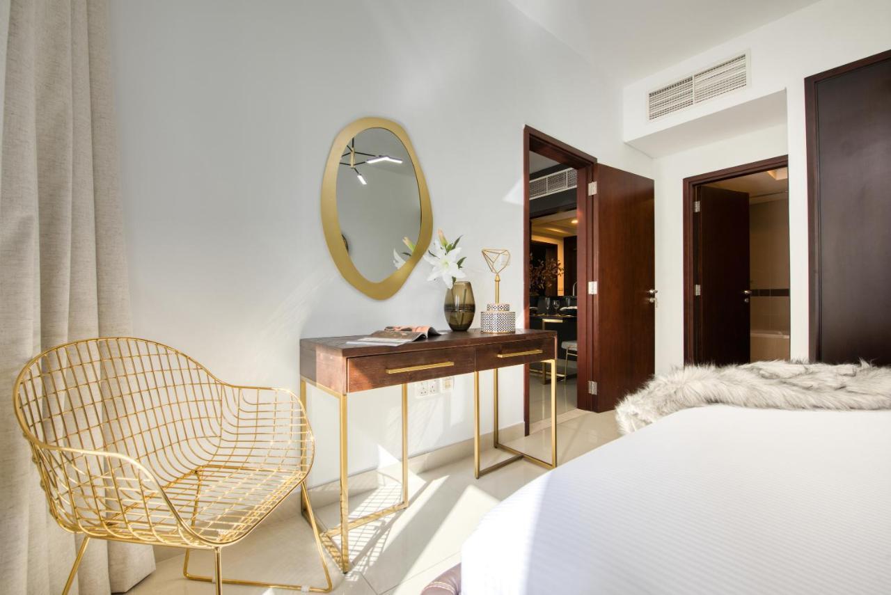 Maison Privee - Radiant Urban Retreat With Iconic Burj Khalifa Vws Apartament *