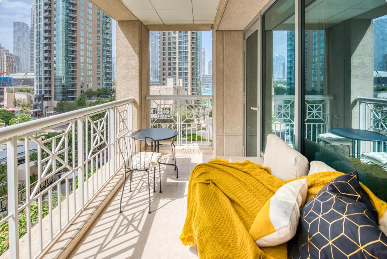 Maison Privee - Radiant Urban Retreat With Iconic Burj Khalifa Vws Apartament *