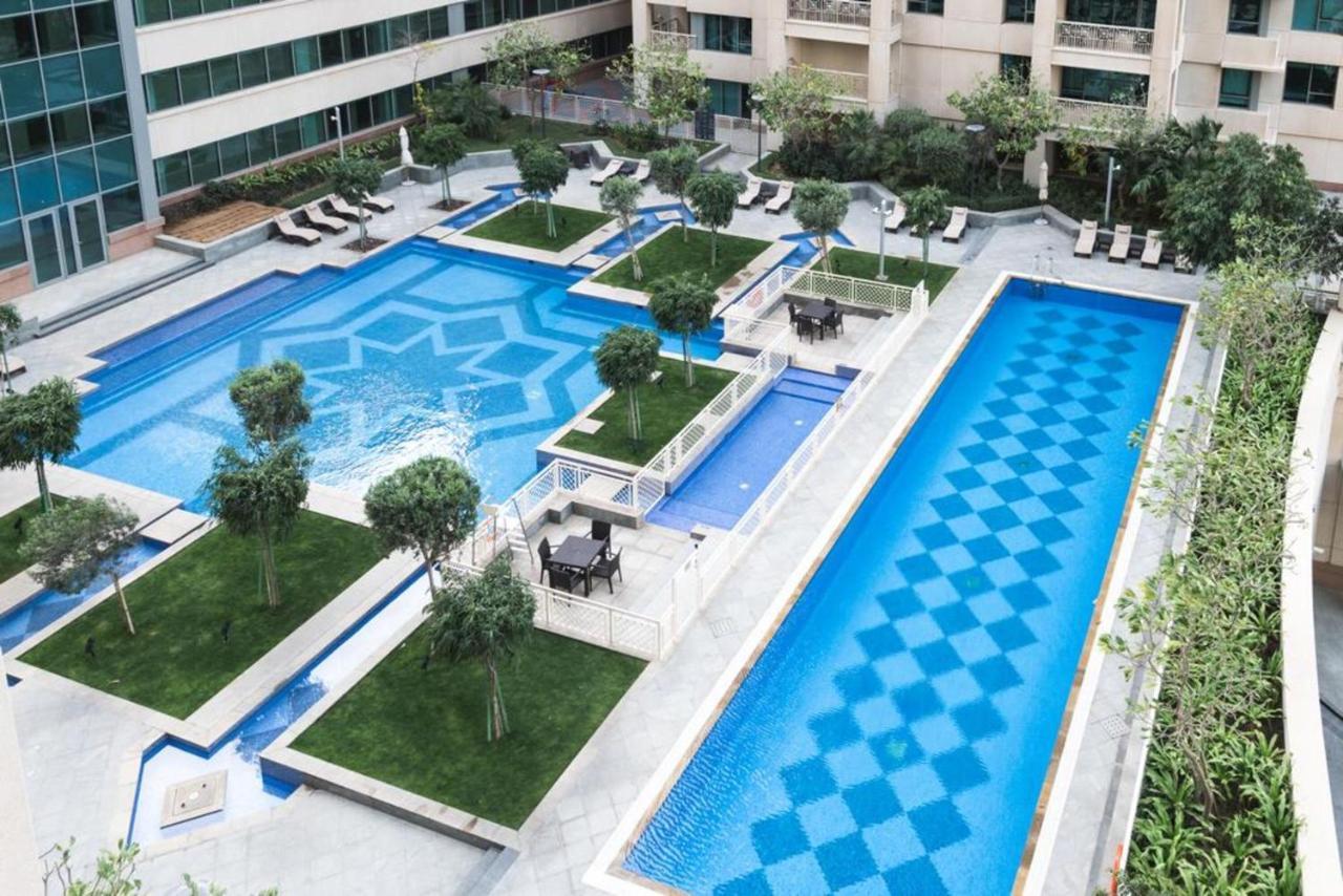 Maison Privee - Radiant Urban Retreat With Iconic Burj Khalifa Vws Apartament