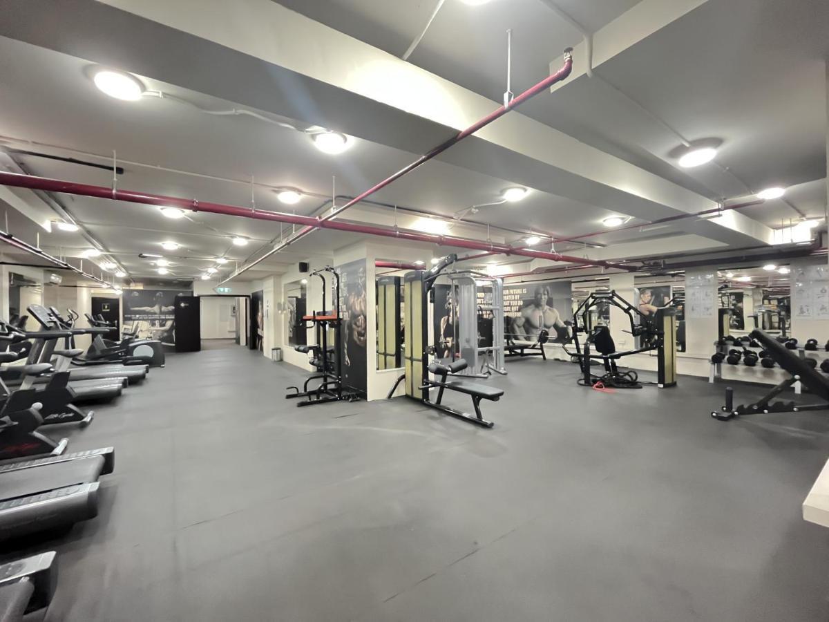 Super Spacious In The Heart Of Business - Very Rare