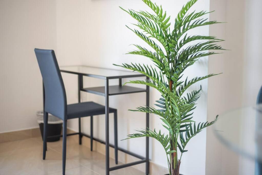 Elegant With Canal View And Close To Metro Lejlighed Dubai