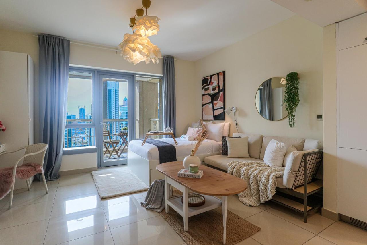 Higuests - Snug Studio With Balcony In The Heart Of Downtown Lägenhet *