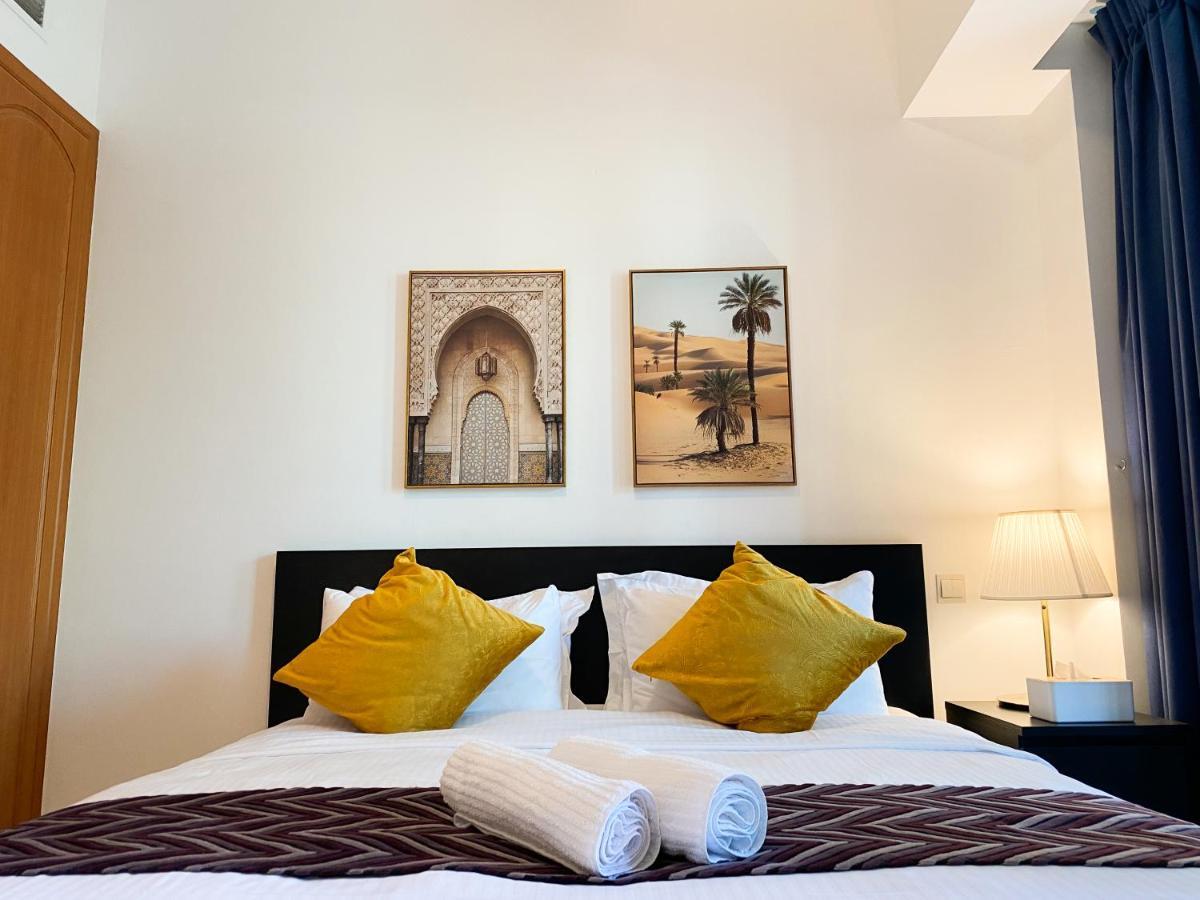 La Buena Vida Homes - Exquisite Spacious Luxe 1br , Full Marina View, Kitchen, 5 Min To Beach, Jbr And Marina Apartment Dubai
