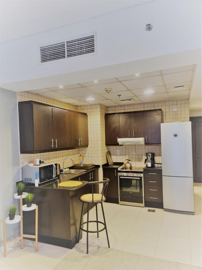 Lägenhet Cozy Studio Near Jbr Dubai