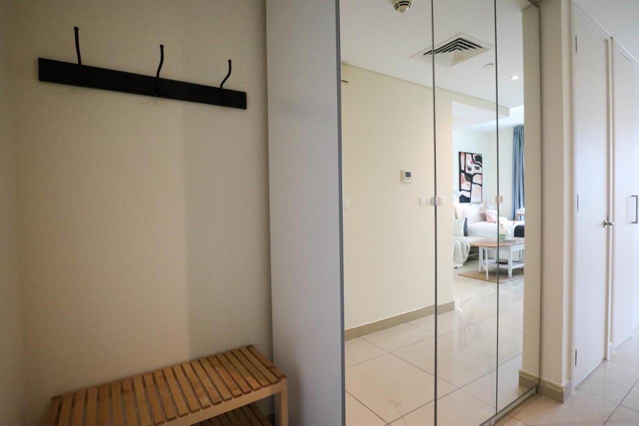 Lägenhet Higuests - Snug Studio With Balcony In The Heart Of Downtown