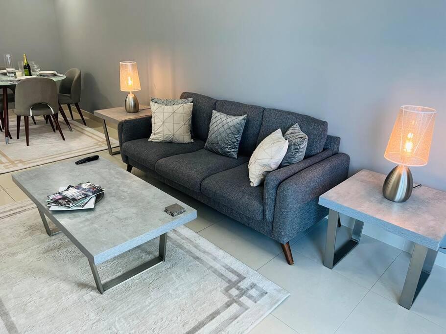 1 Bed With Sea View, Pool, Gym & Free Parking In Marina Apartament Dubai