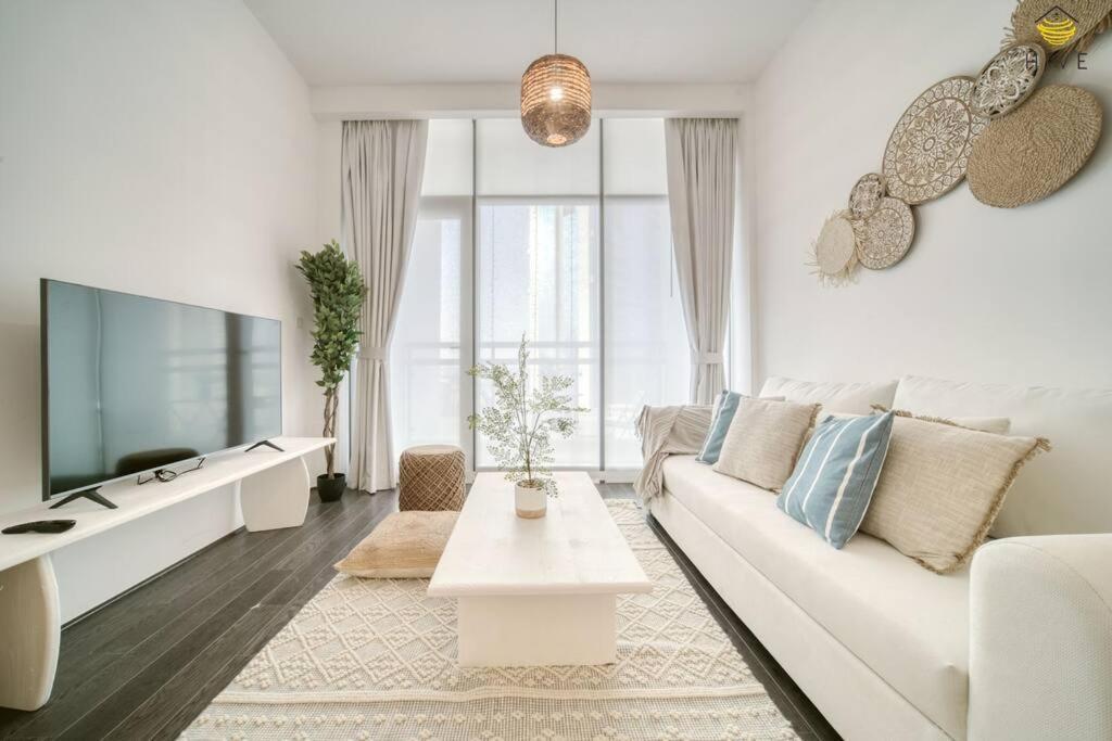 Apartment Beautiful 2 Bedroom In J8 Dubai