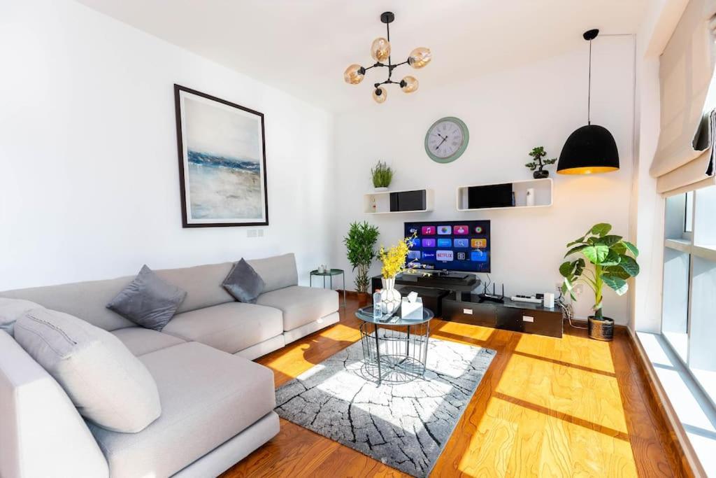 Luxury 3br In Downtown With Pool, Fitness, Patio Appartement