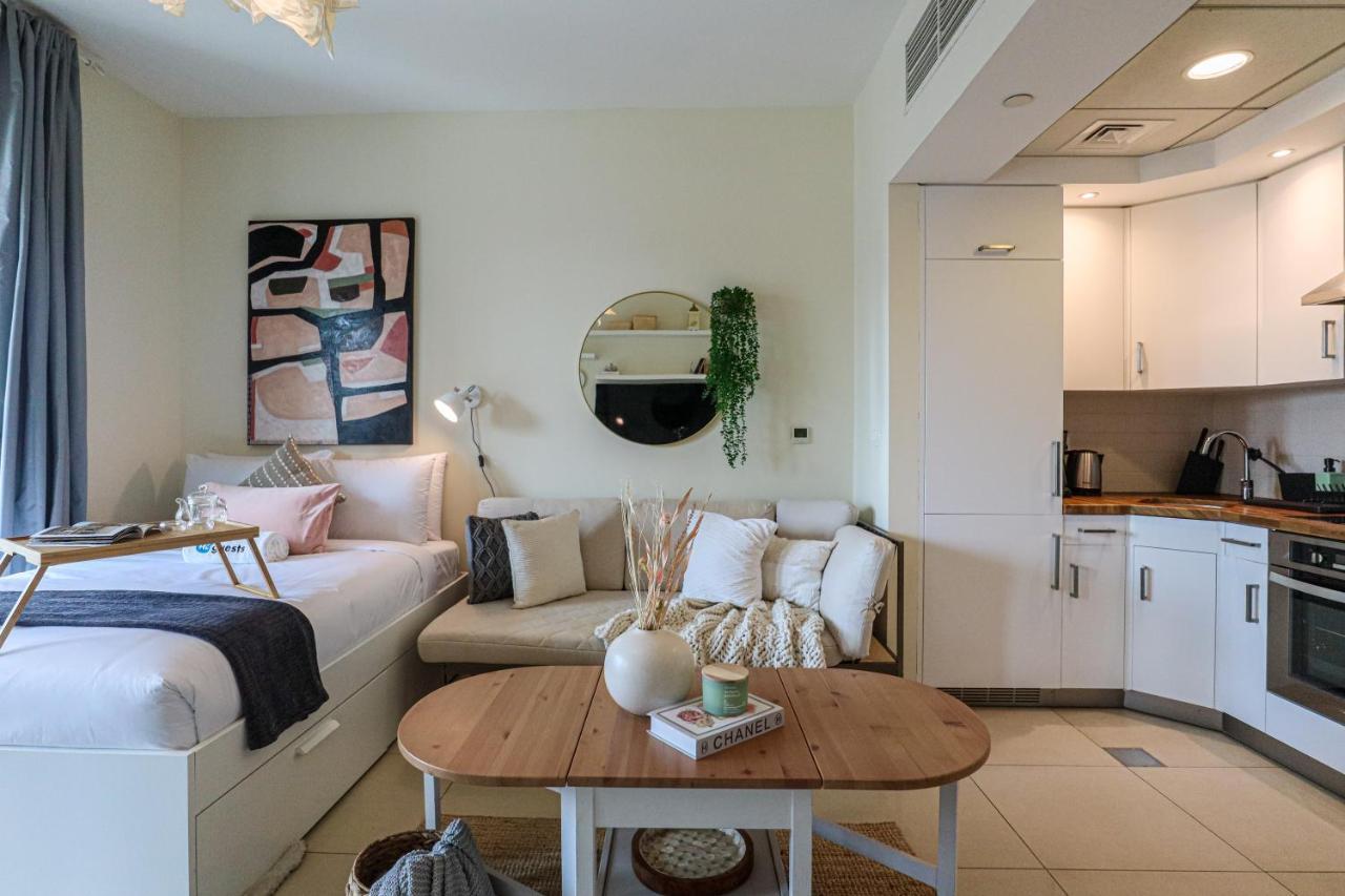 Lägenhet Higuests - Snug Studio With Balcony In The Heart Of Downtown *