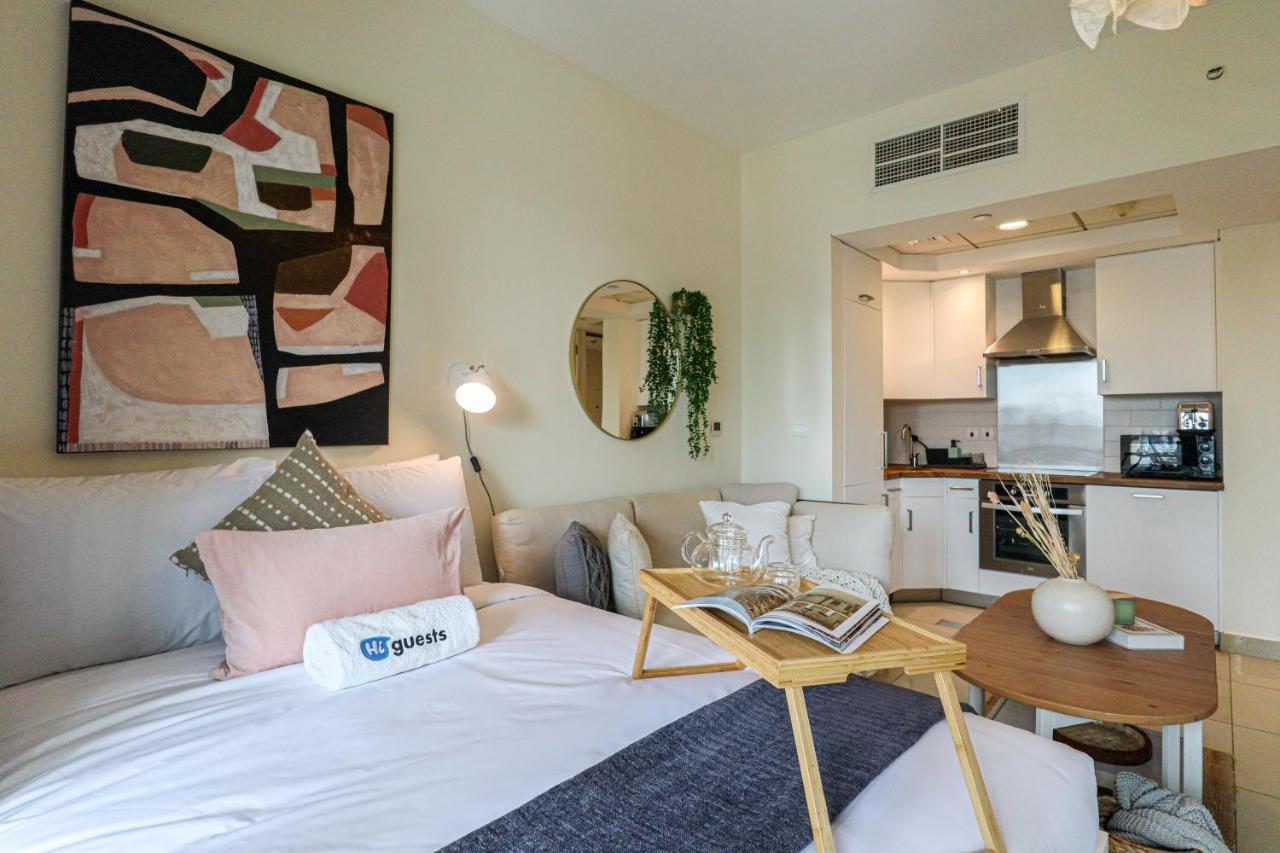 Lägenhet Higuests - Snug Studio With Balcony In The Heart Of Downtown *