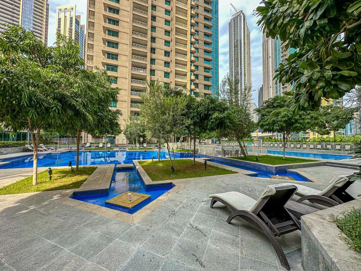 Higuests - Snug Studio With Balcony In The Heart Of Downtown *