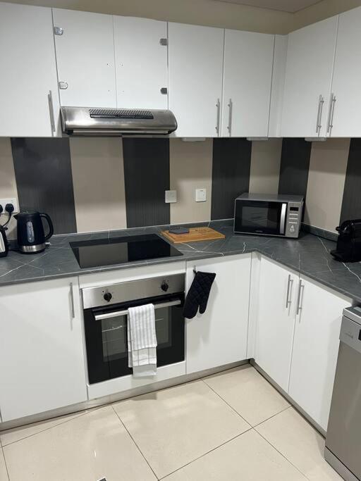 Apartament 1 Bed With Sea View, Pool, Gym & Free Parking In Marina Dubai