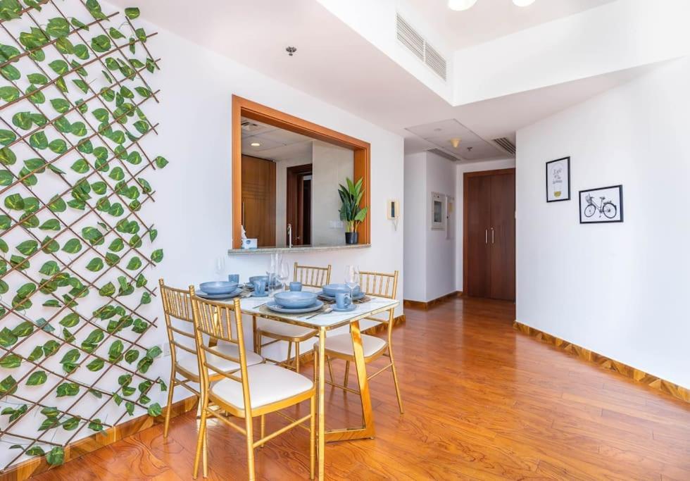 Luxury 3br In Downtown With Pool, Fitness, Patio Appartement