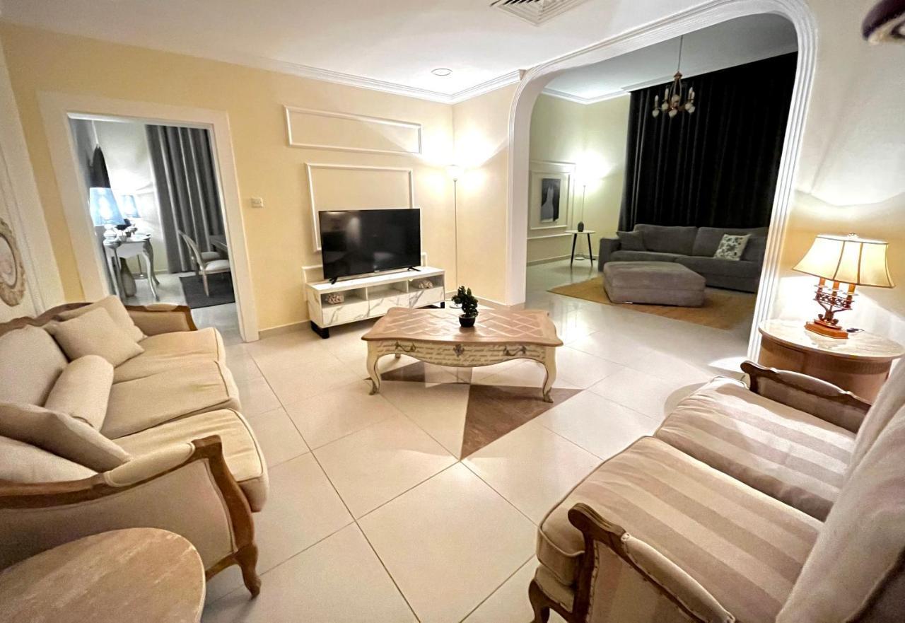Independent Spacious 3 Bedroom * Dubái