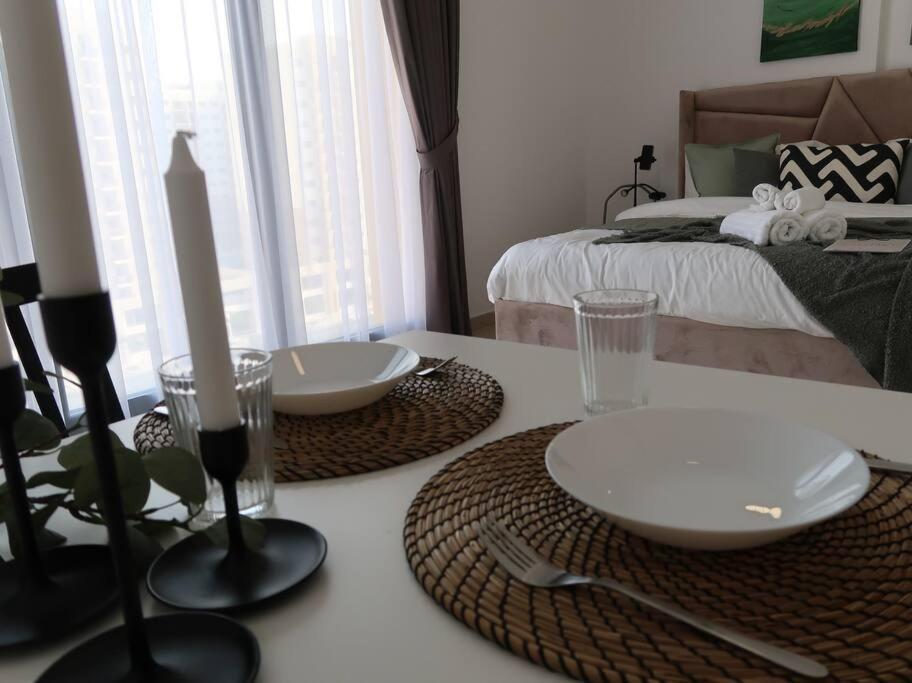 Lovely In With Many Amenities Lägenhet