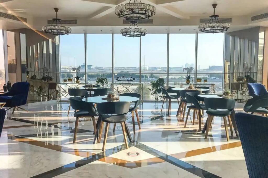 Miraclz Skyline Tower Apartment