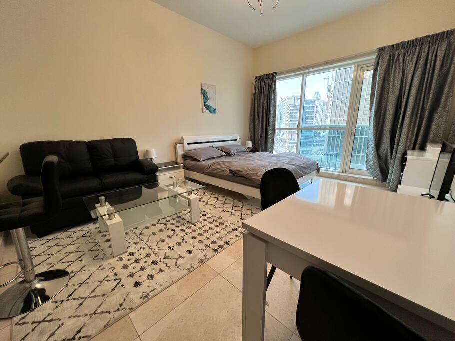 - Steps From Downtown Apartamento *