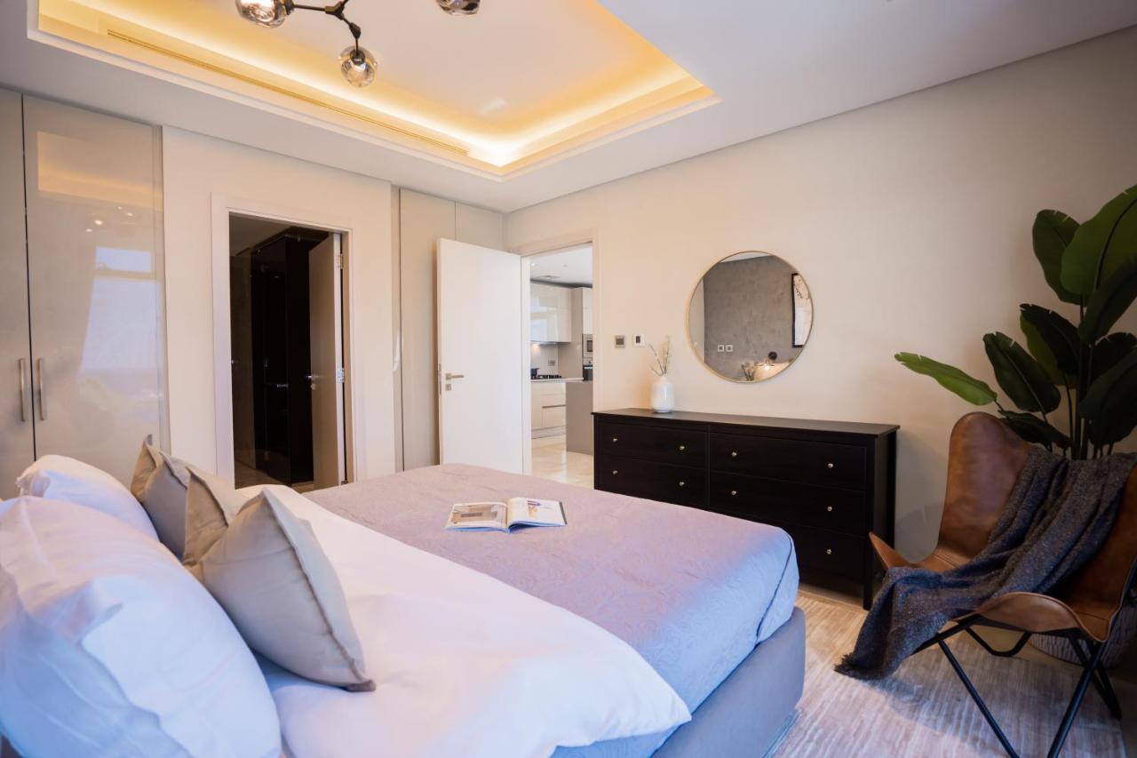 Luxurious Palm Jumeirah With Sea Views