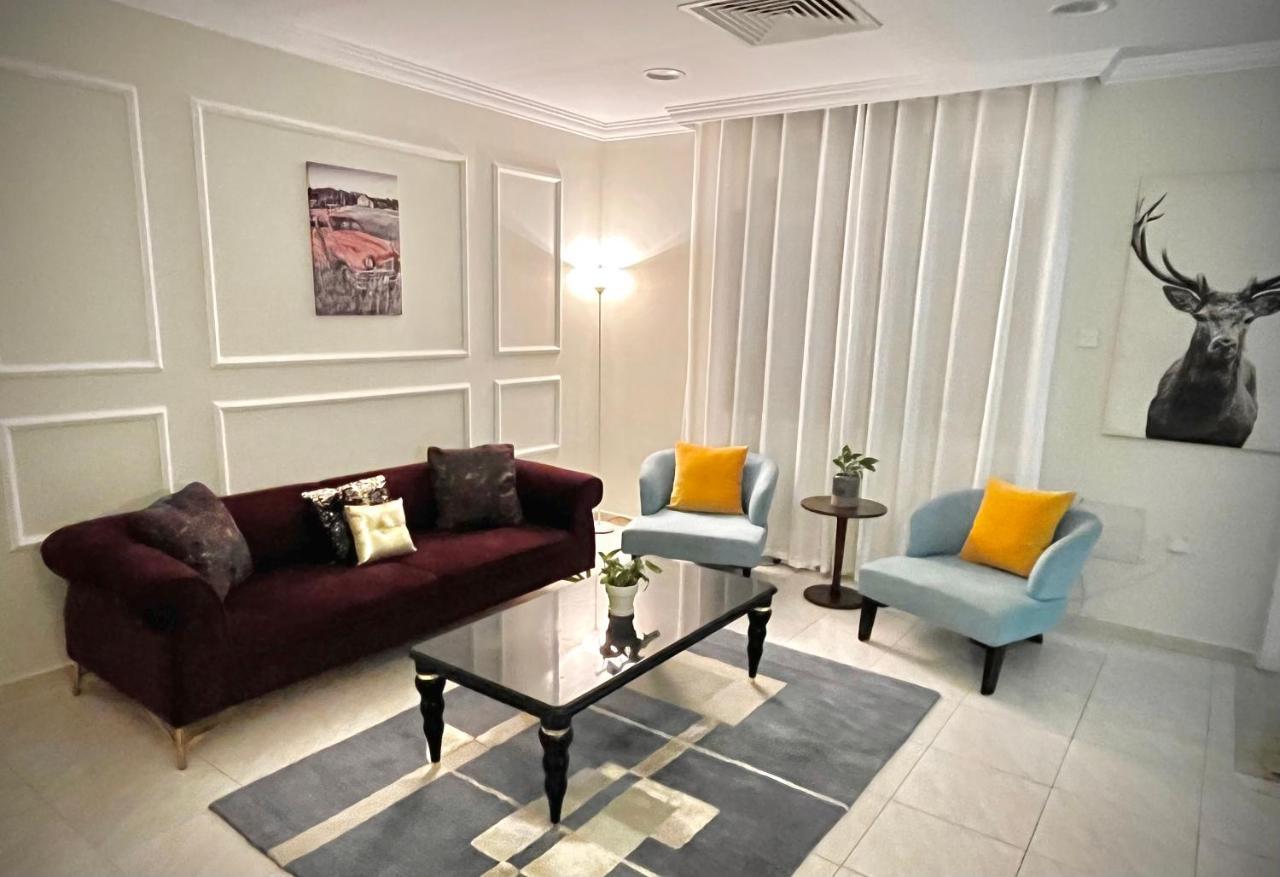 Independent Spacious 3 Bedroom * Dubái