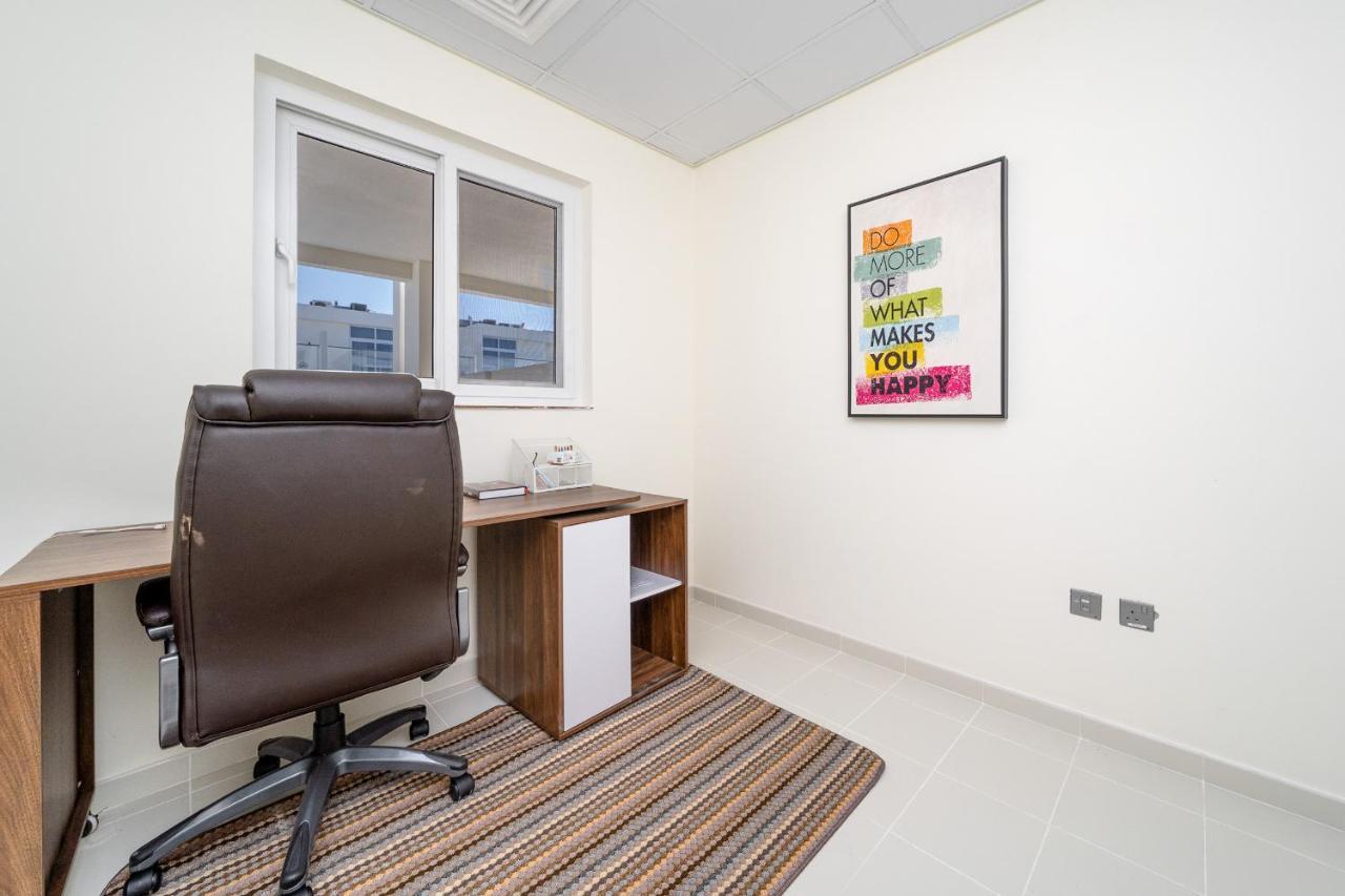 Alh Vacay - Damac Hills 2 Centaury 3br *
