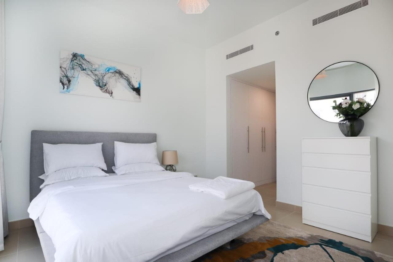 Luxurious 2 Bedroom + Maid With Burj Khalifa View * Dubái