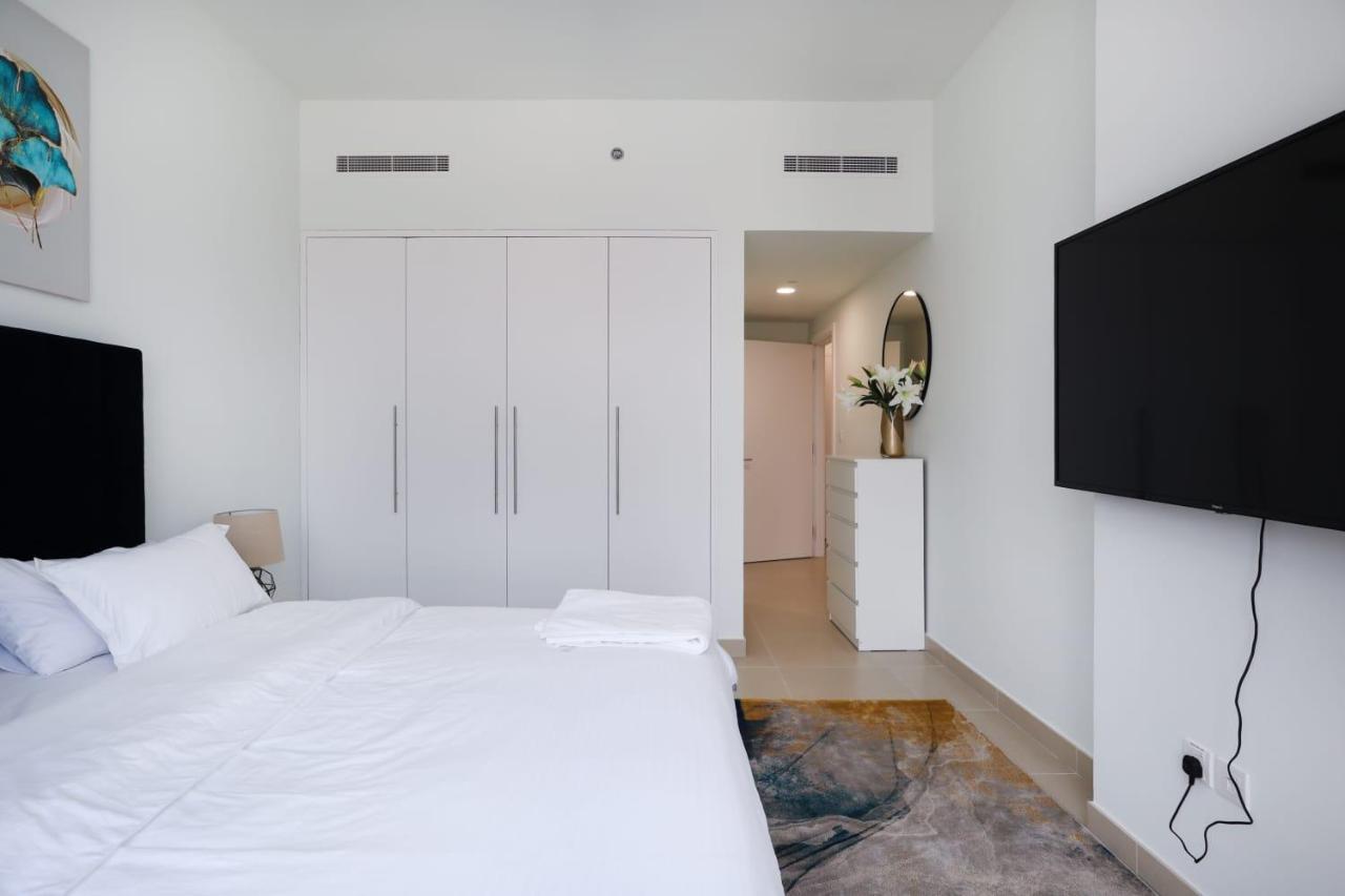 Luxurious 2 Bedroom + Maid With Burj Khalifa View * Dubái